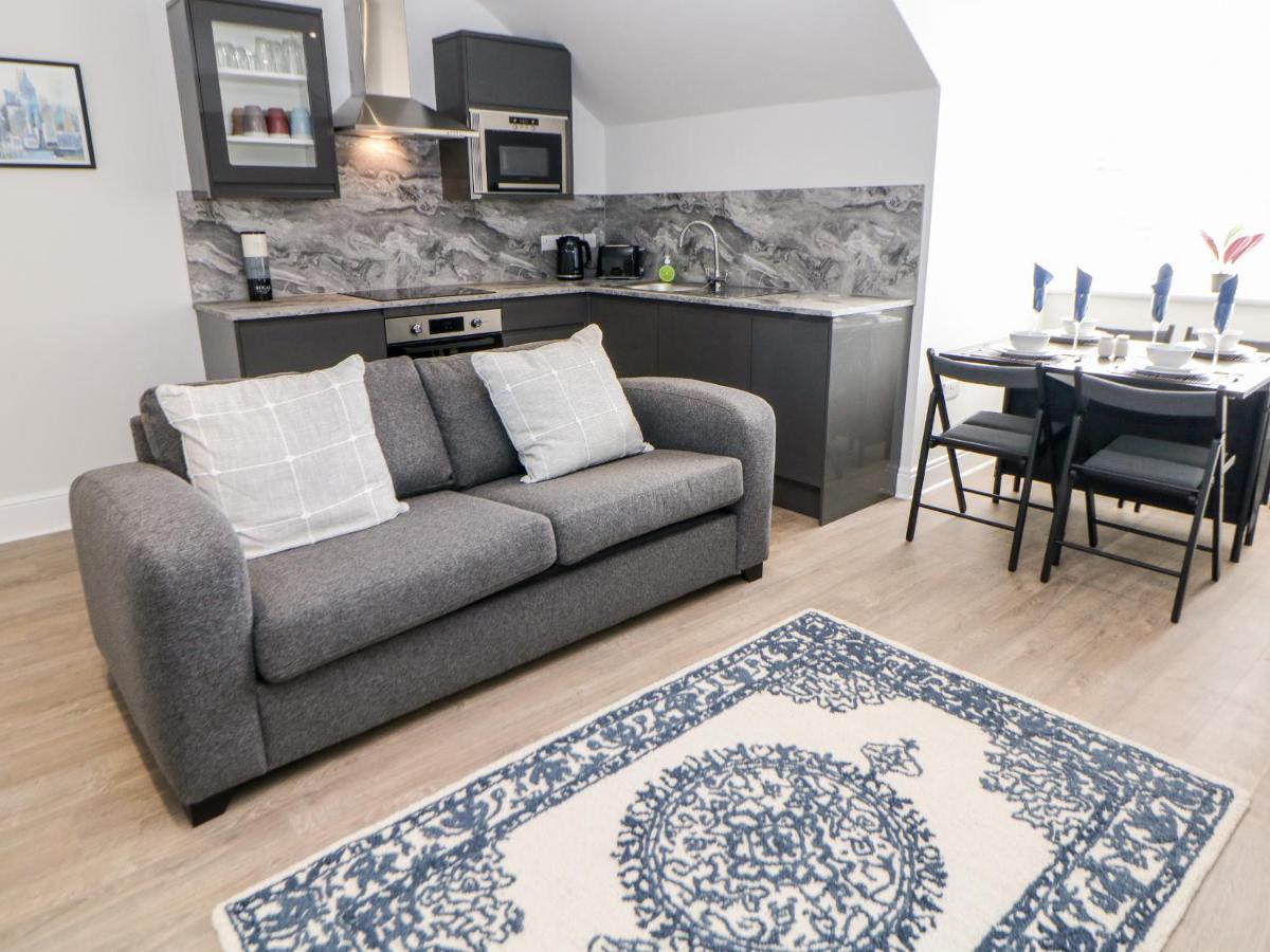Sunshine Apartment Белпър Екстериор снимка
