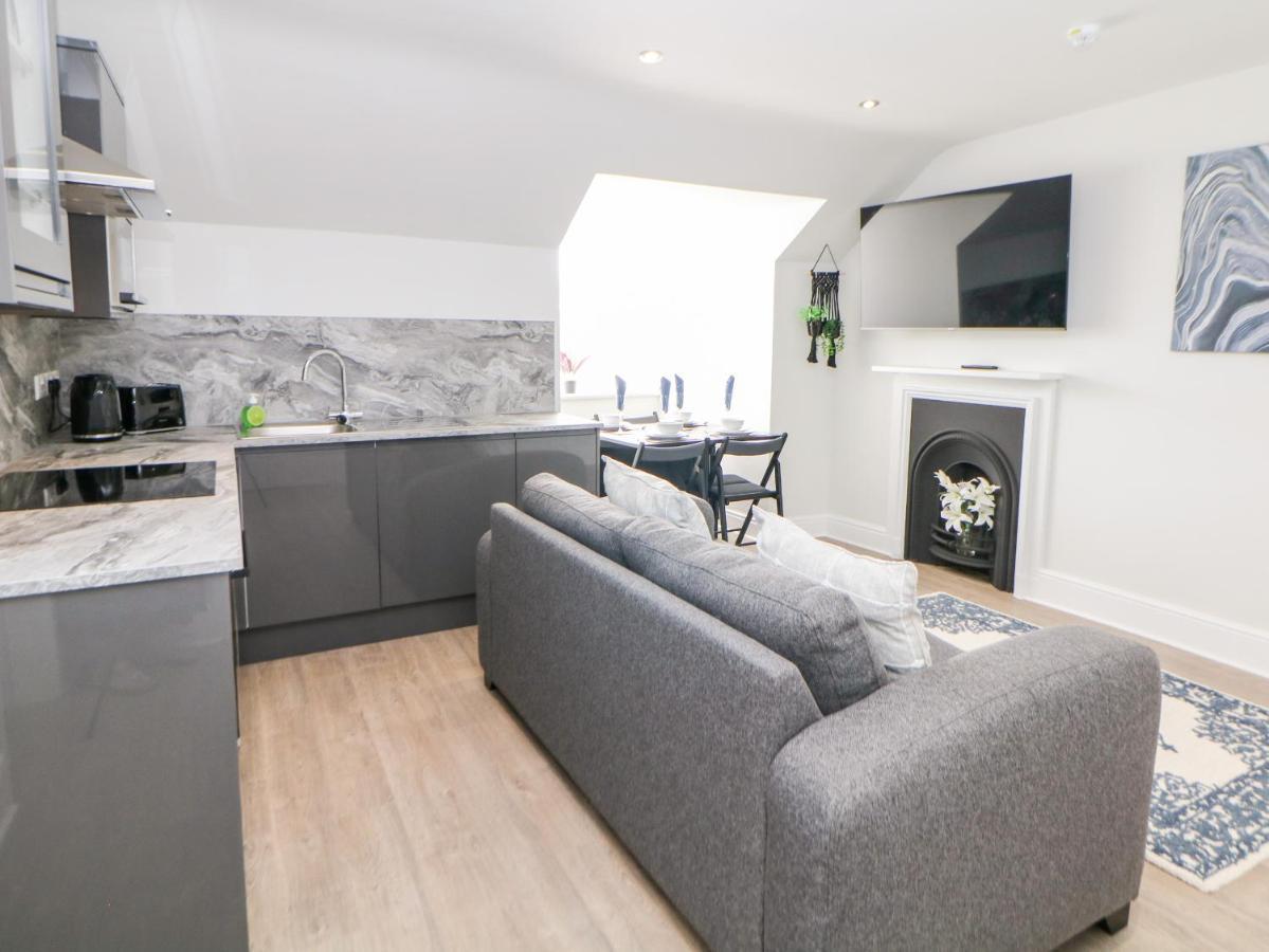 Sunshine Apartment Белпър Екстериор снимка