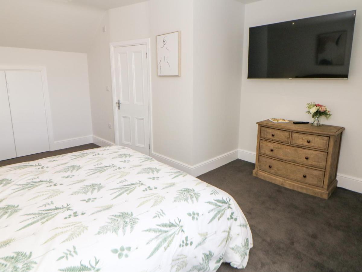 Sunshine Apartment Белпър Екстериор снимка