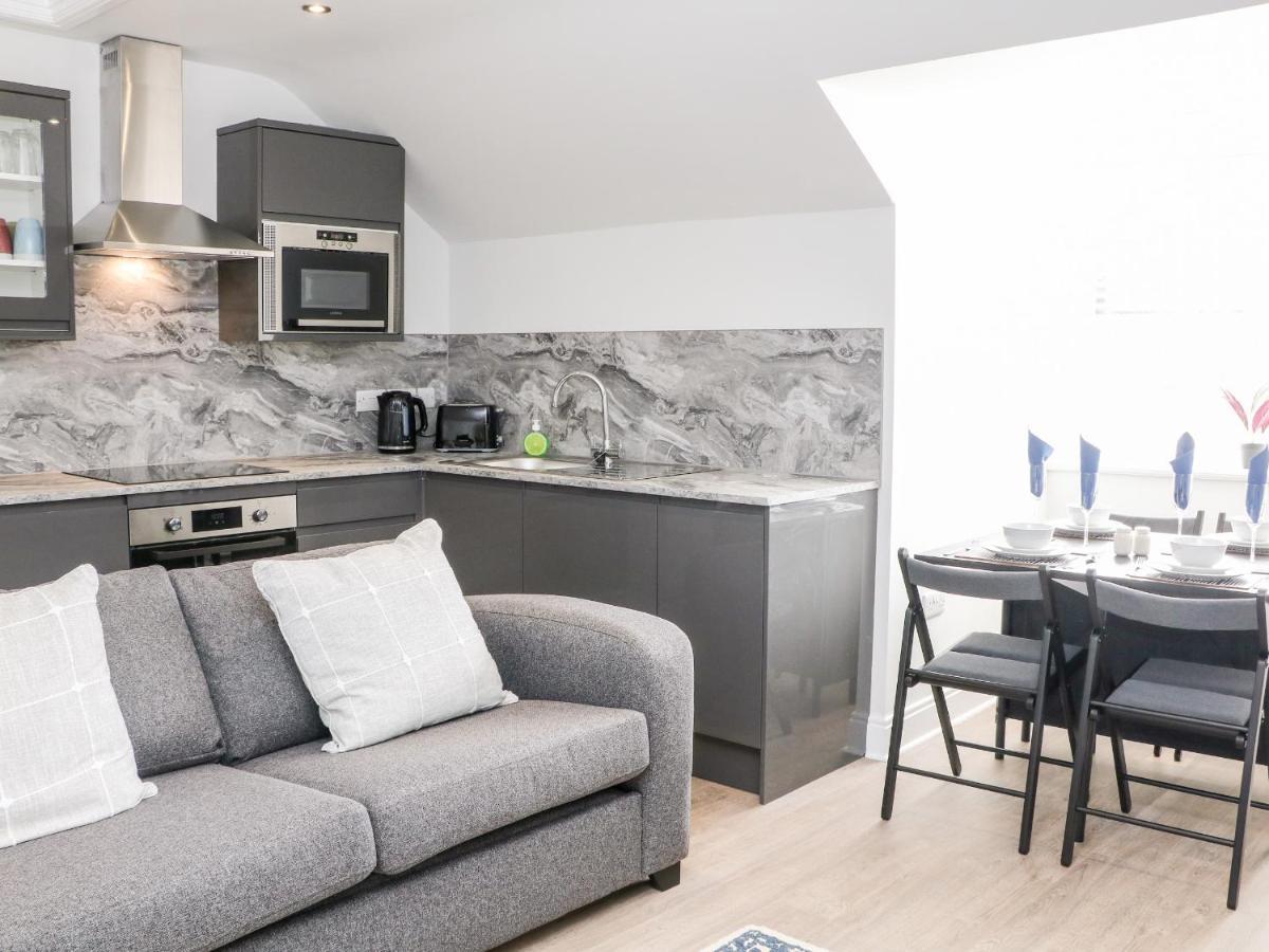 Sunshine Apartment Белпър Екстериор снимка