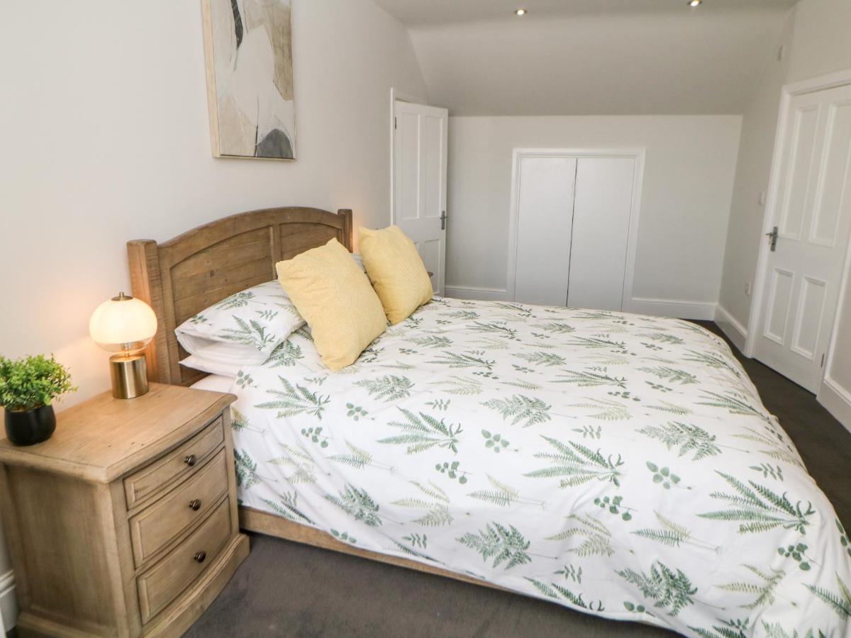 Sunshine Apartment Белпър Екстериор снимка
